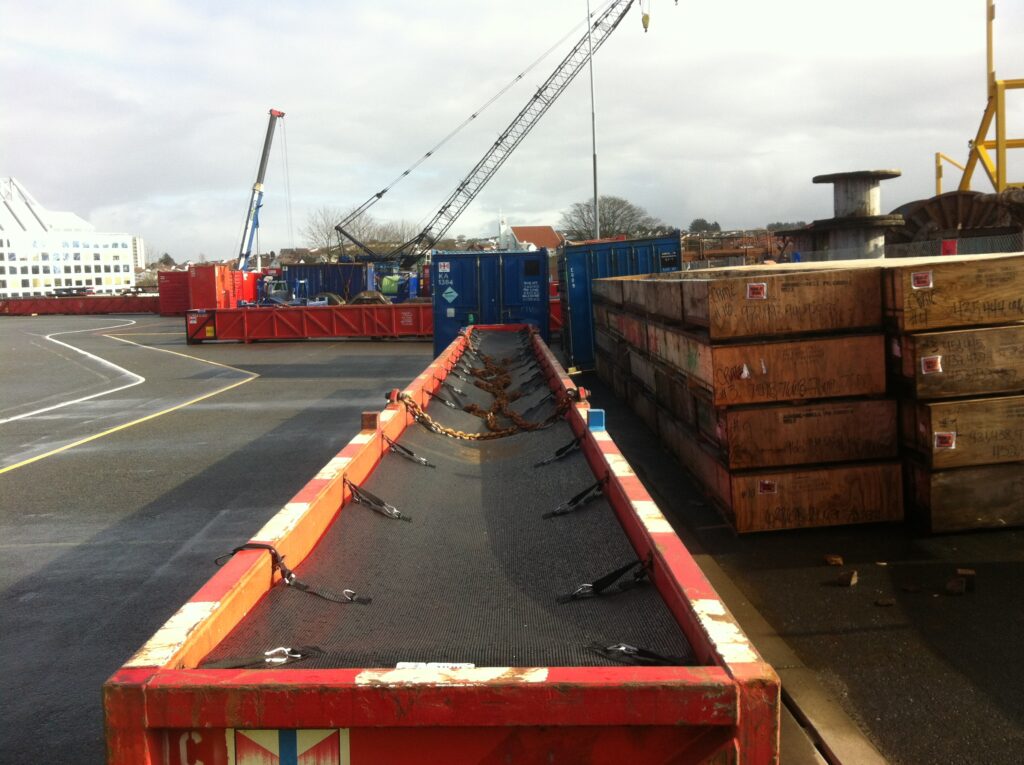 11022013134047swirecontainer000379