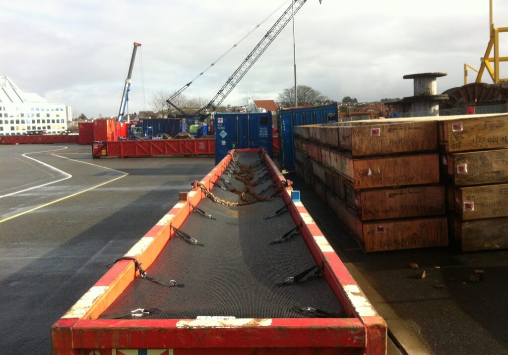 11022013134047swirecontainer000379